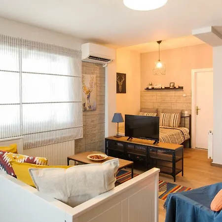 La Casa - Traditionally Elegant Apt 38M2 W Prk Grd Ioannina Exterior foto